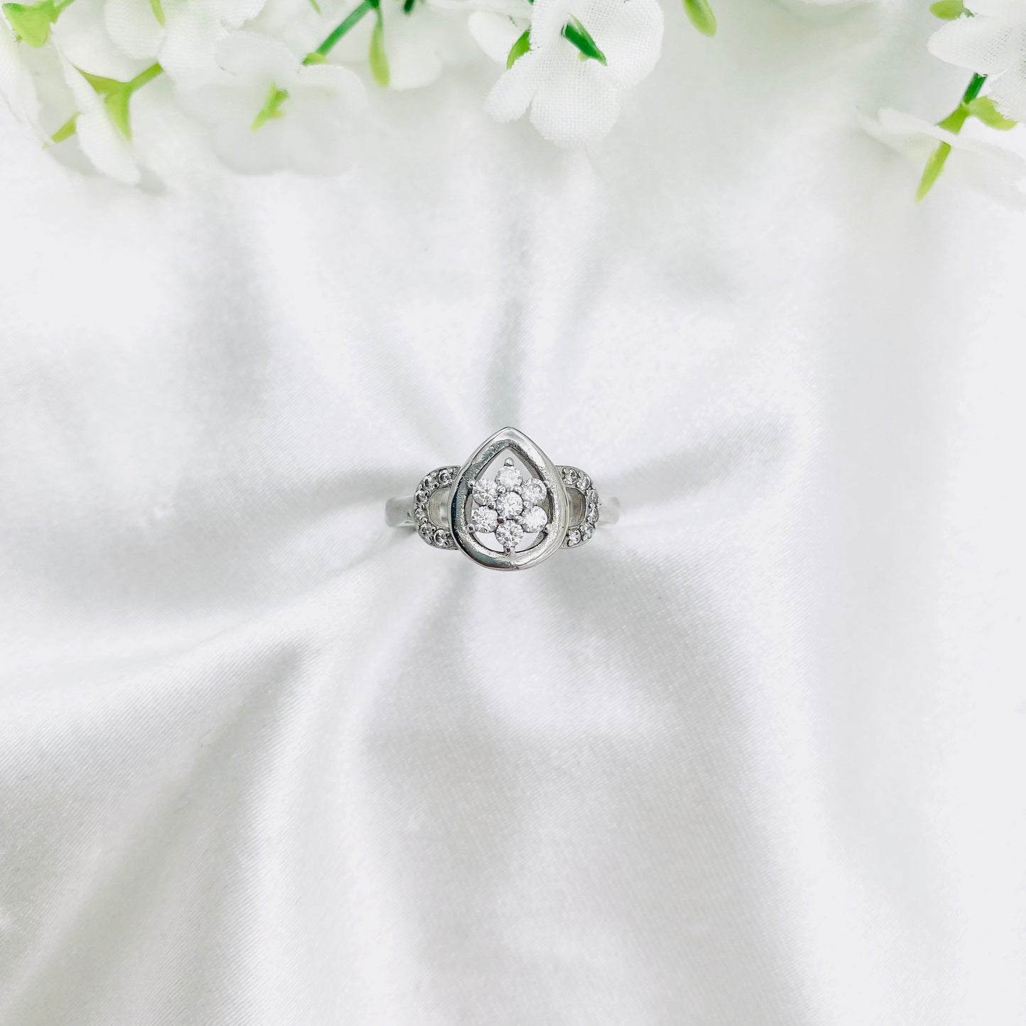 Women Silver Ring WRI188