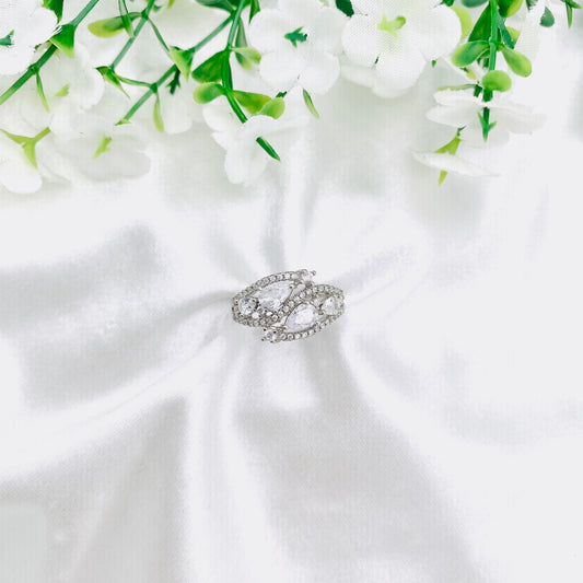 Women Silver Ring WRI184