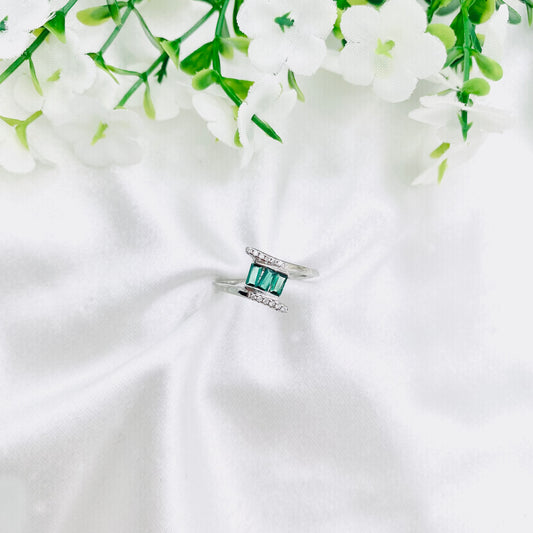 Women Emerald Silver Ring WRI182