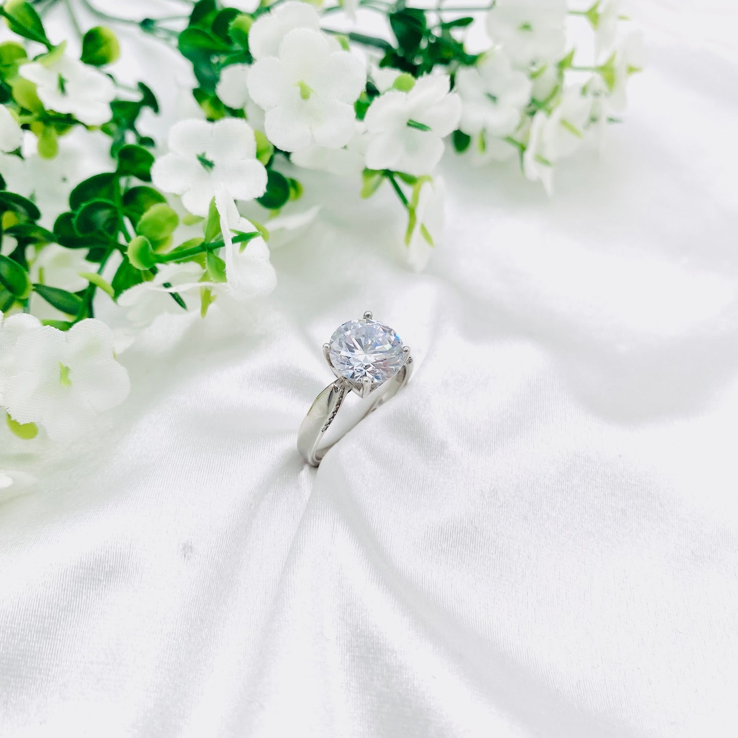 Women Silver Ring WRI176