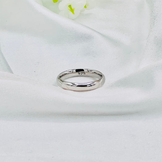 Unisex Plain Bands In Sterling Silver URS22