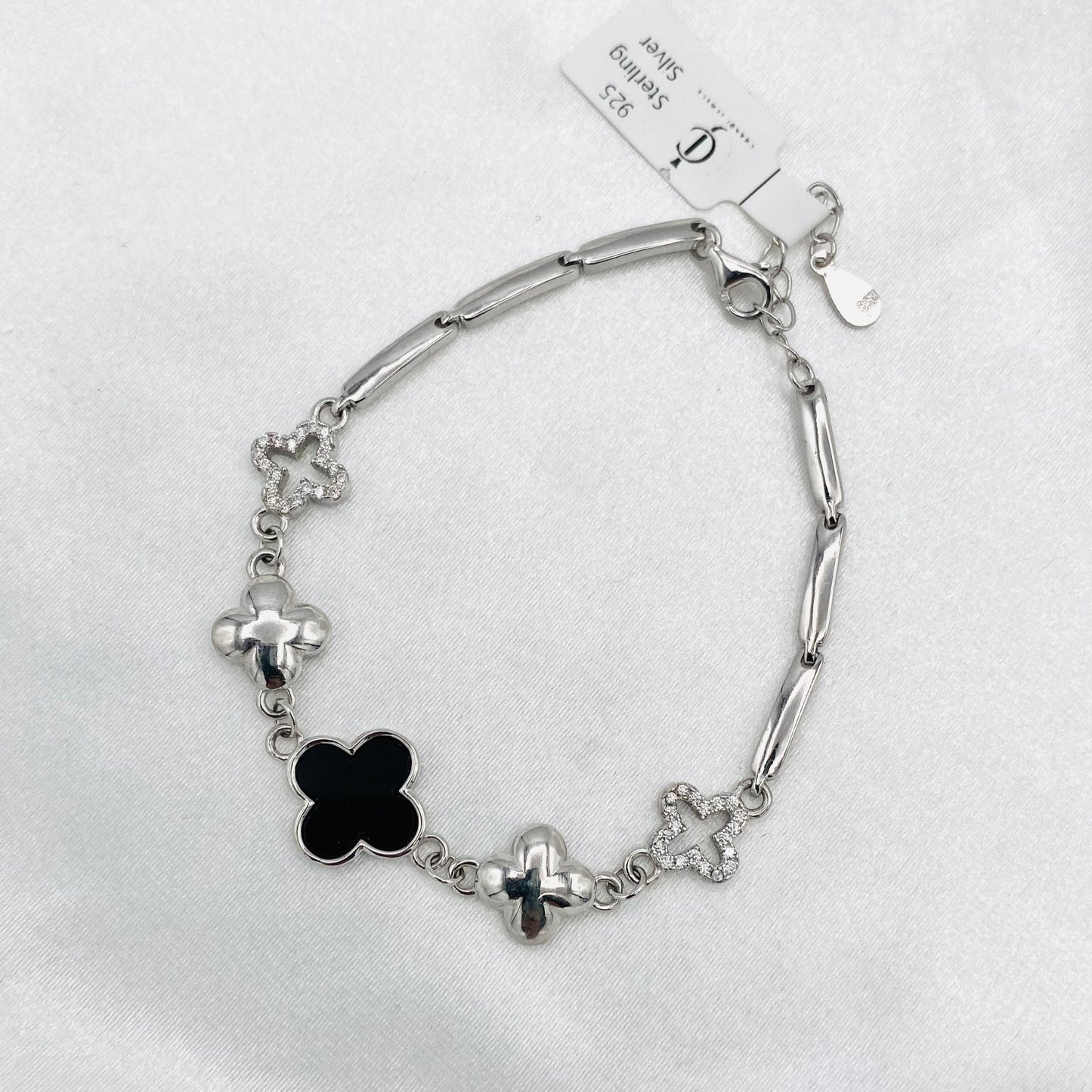 Women Black Van Cleef 5 Clover Style In 925 Sterling Silver With Moissanite In Canada For Gifting WBV15
